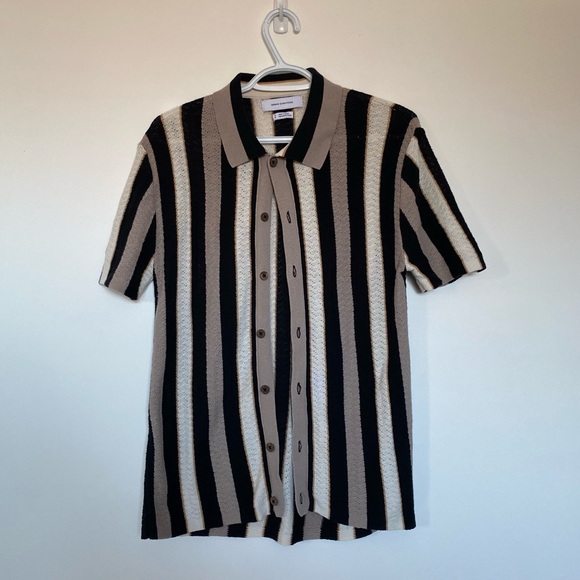 Urban outfitters button down knit top. Gender neutral. Size Mens small - Picture 2 of 4